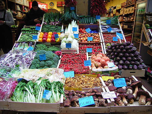 051111_bolognamarket02.jpg