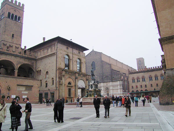 051111_bolognastreet01.jpg