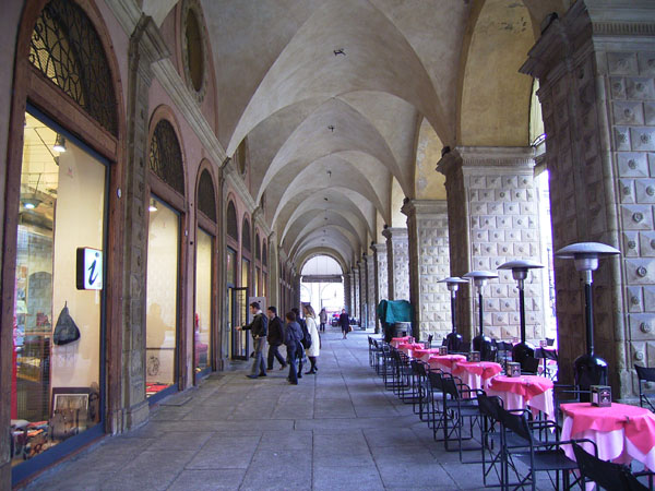 051111_bolognastreet02.jpg