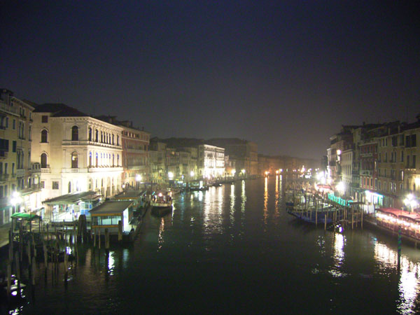 051113_venezia_street04.jpg