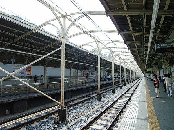 060506_jrasakusabashi.jpg