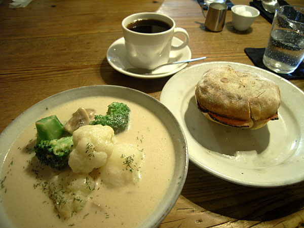 080501_shimokitacicoutecafe03.jpg